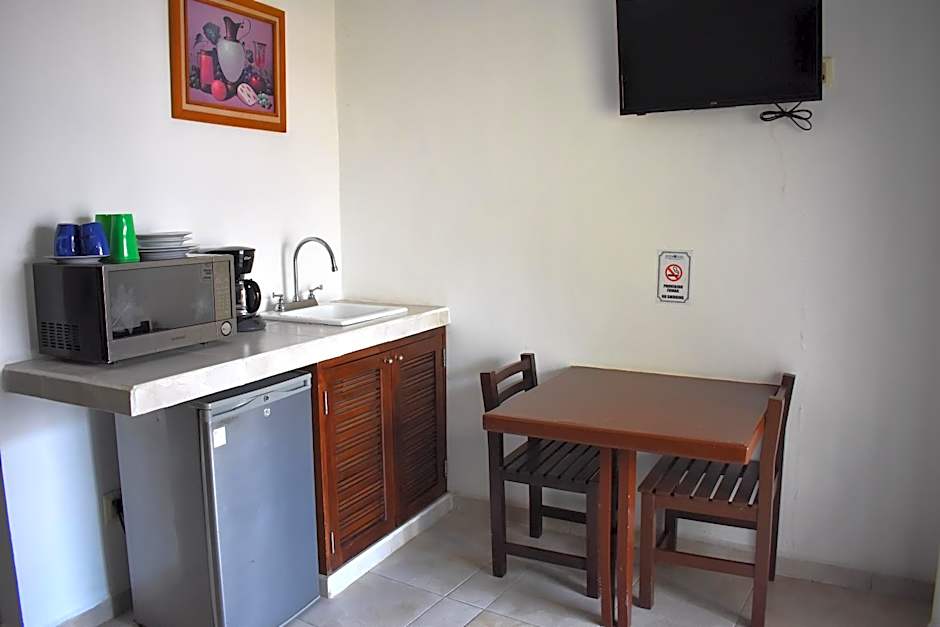 Hotel Plaza Almendros