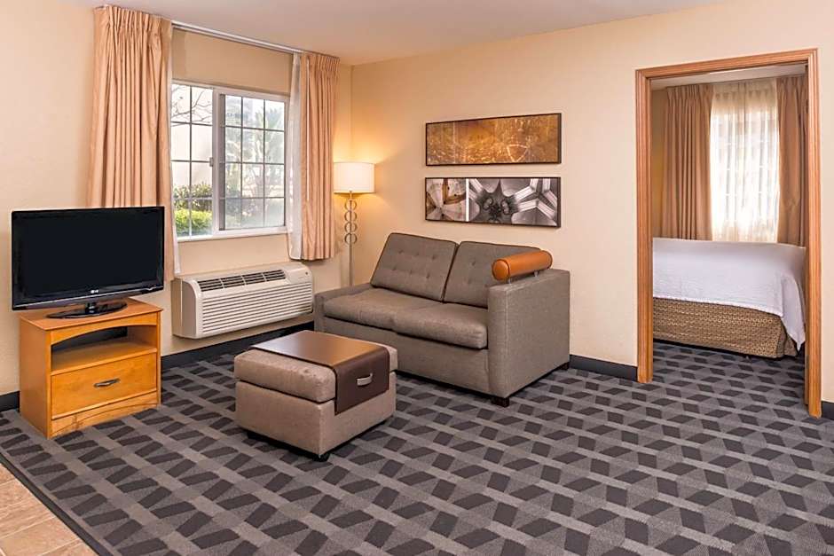 TownePlace Suites by Marriott Anaheim Maingate Near Angel Stadium