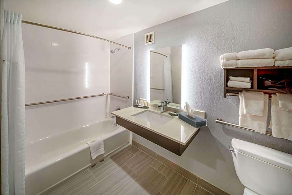 La Quinta Inn & Suites by Wyndham Jonesboro