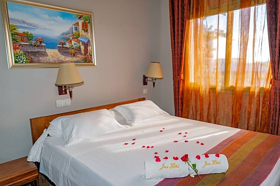Java Hotel