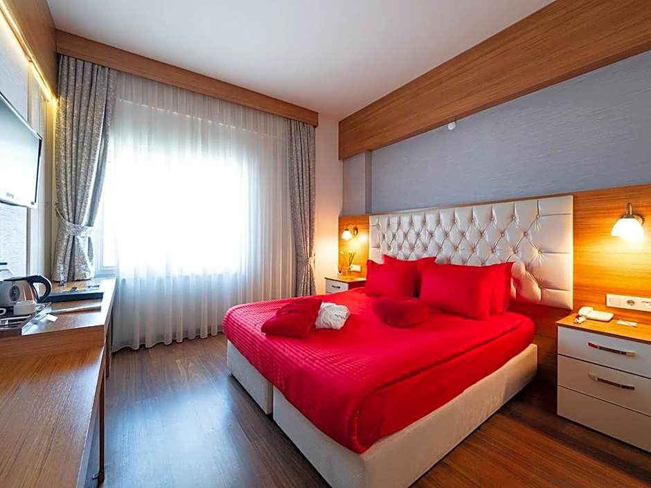Parion Hotel