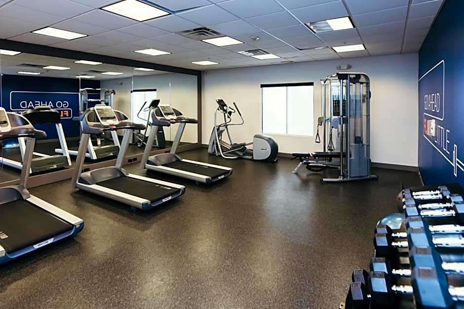 Holiday Inn Express and Suites Urbandale Des Moines By IHG