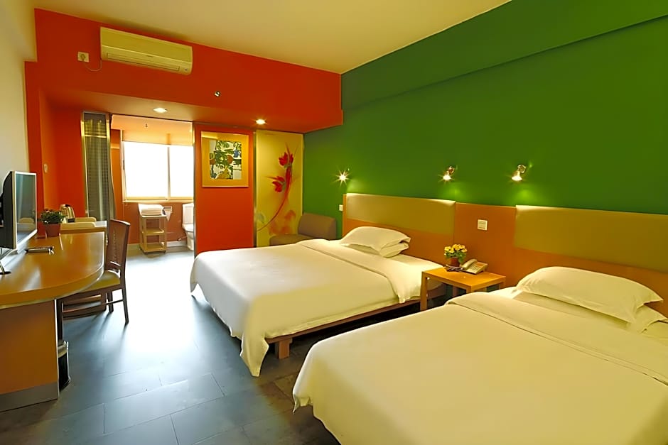 4th Zhongshan Road Garden Inn