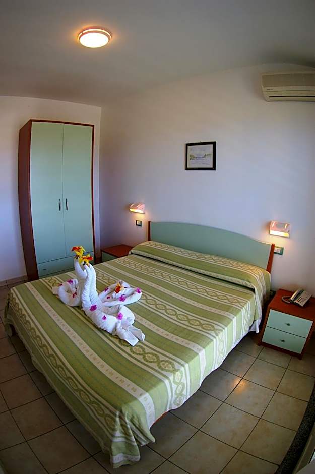Graceland rooms and suites