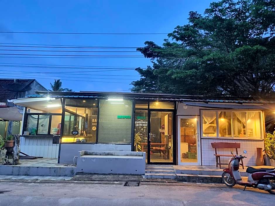 Backpack Hostel Kohyaoyai