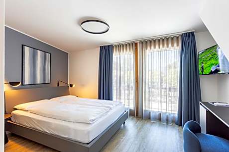 Double Room with Lake View