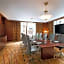 Hilton Chicago/Magnificent Mile Suites