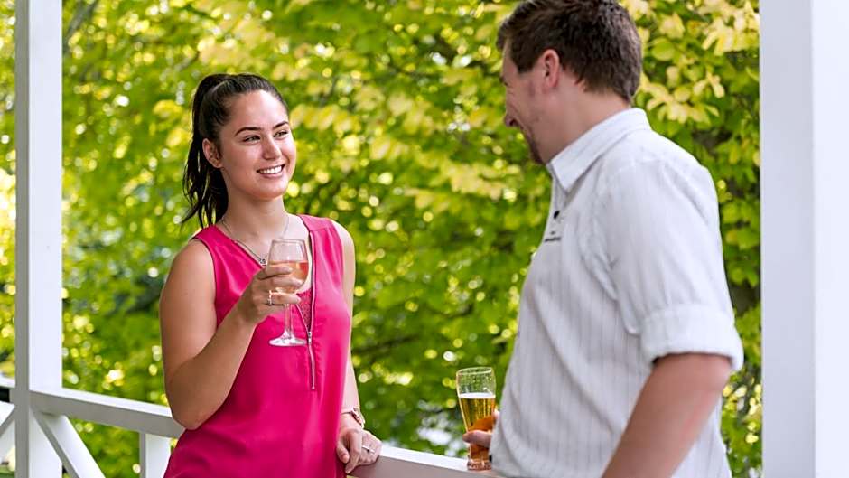 Discovery Settlers Hotel