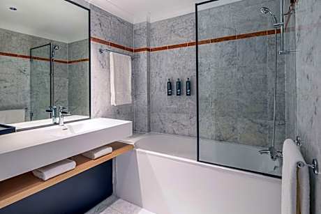 Twin Guest Room