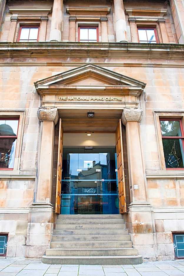 The Pipers' Tryst Hotel