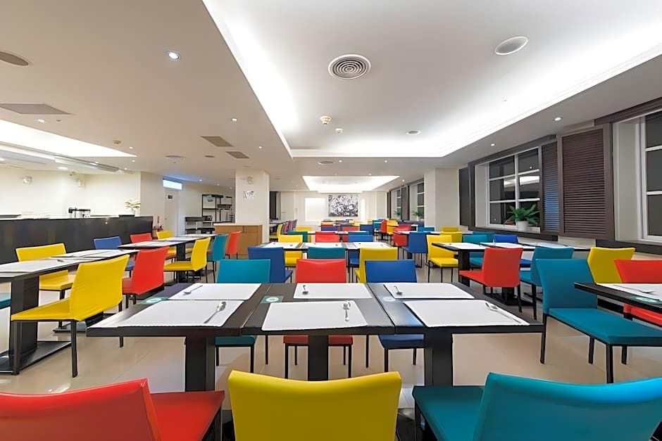 Guide Education Culture Hotel Kaohsiung Museum of Fine Arts