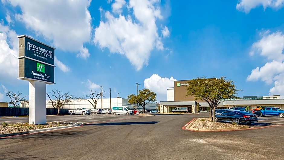 Staybridge Suites Dallas Market Ctr Love Field by IHG