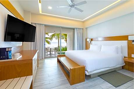 Superior Ocean Front with Plunge Pool