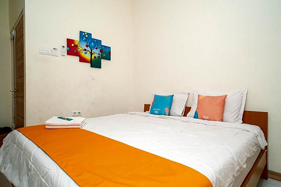 Sans Hotel FiFFa Pisang Kipas Malang