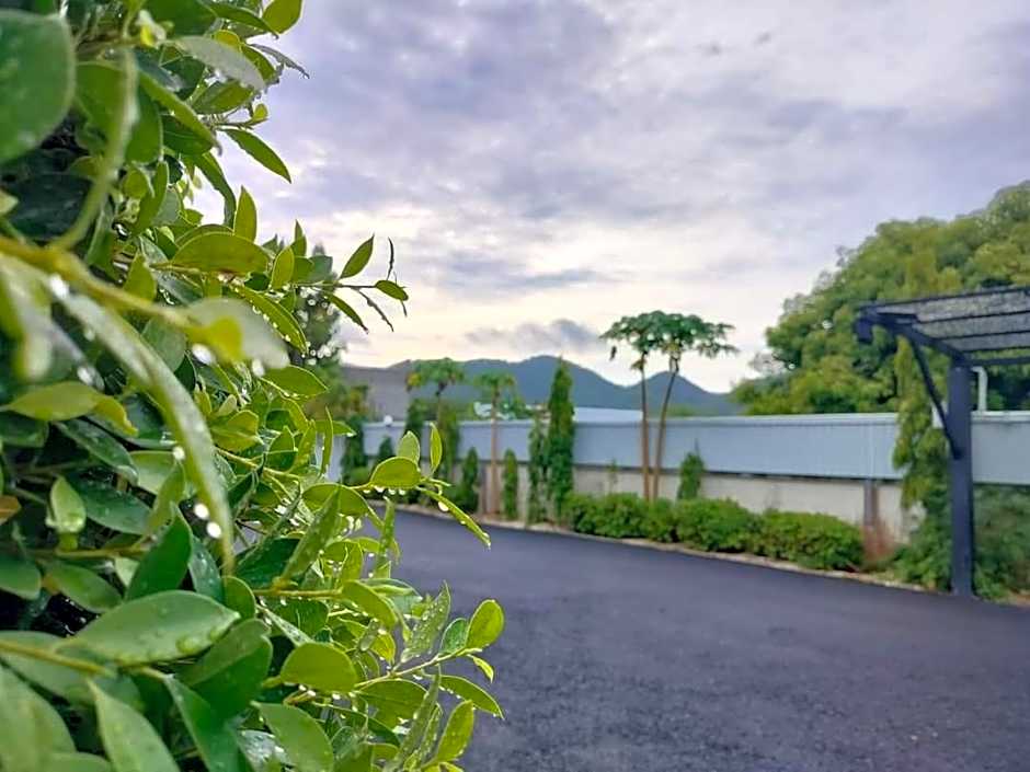 Cicada Hotel Kanchanaburi