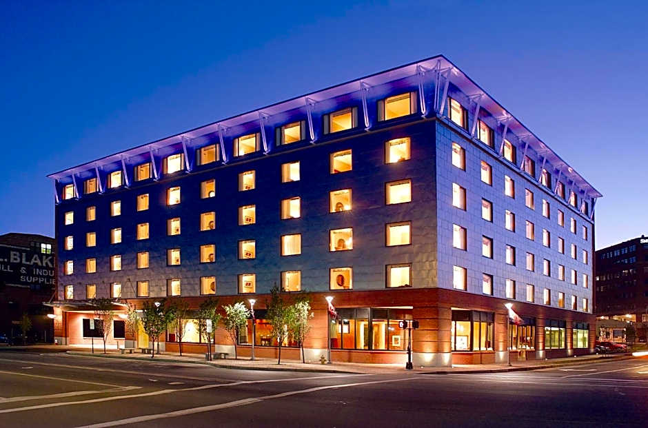 Photo 1 of 47 of Hilton Garden Inn Portland Downtown Waterfront