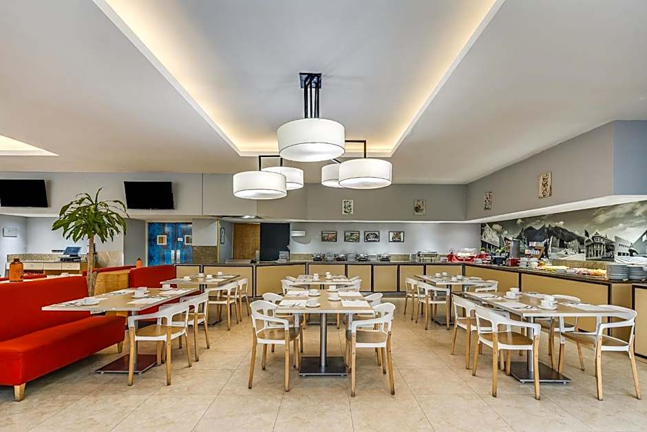 Fiesta Inn Monterrey Valle