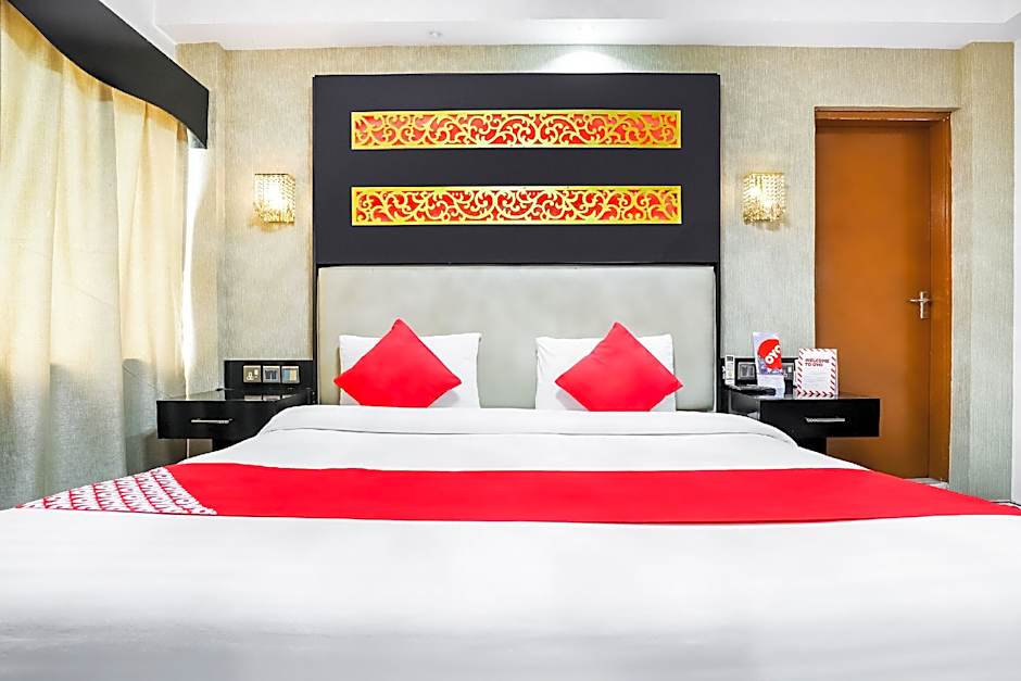 OYO 338 Transworld Hotel