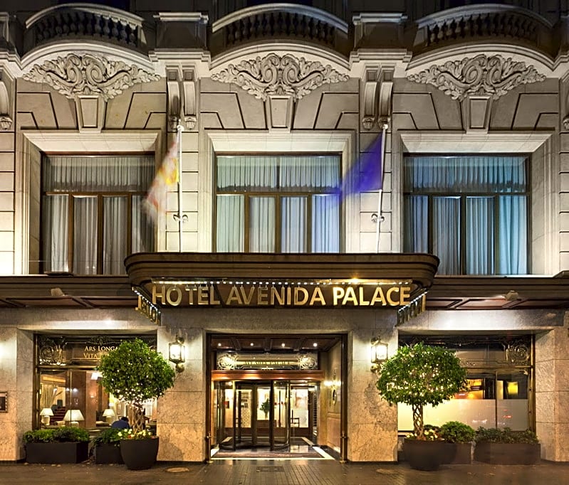 EL AVENIDA PALACE