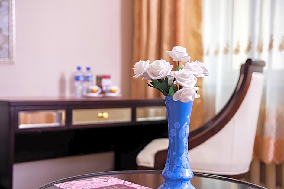 Mika Hotel