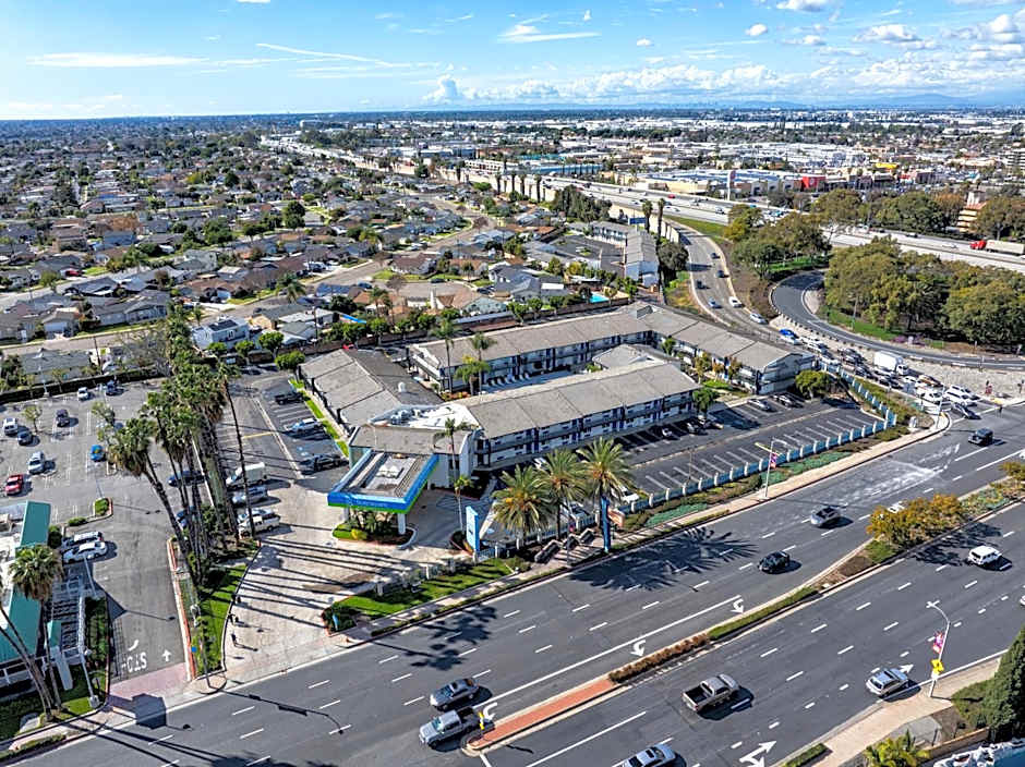 The Buena Park Hotel & Suites