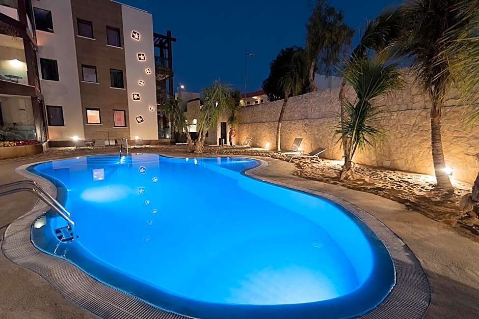 Alhambra Boutique Apartments by TAM Resorts