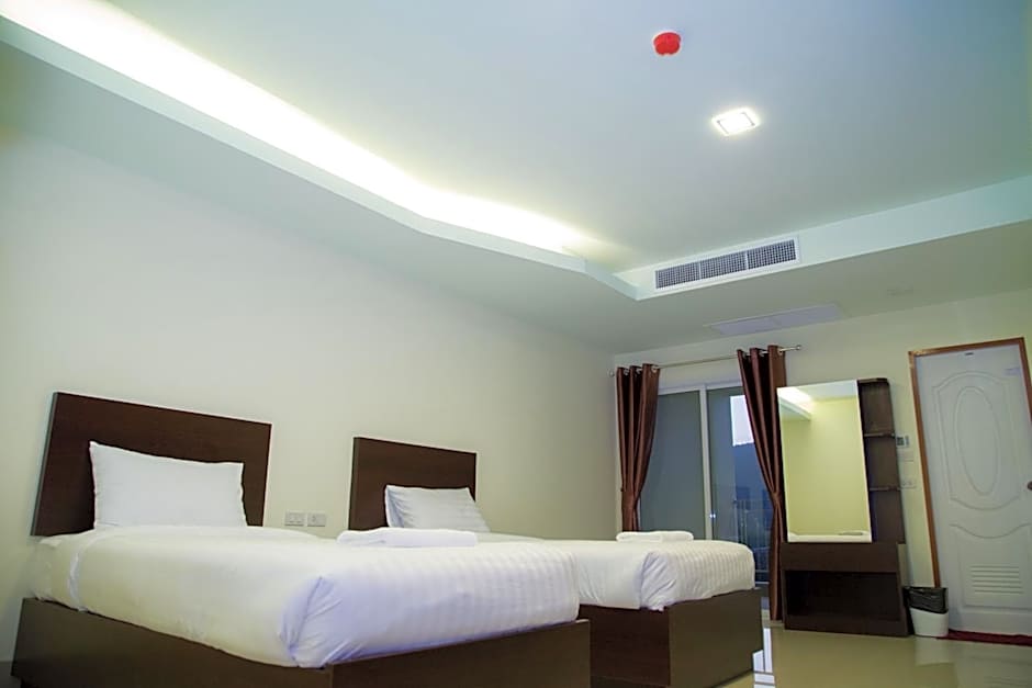 Photo 1 of 6 of Superior Twin Room Poolside
