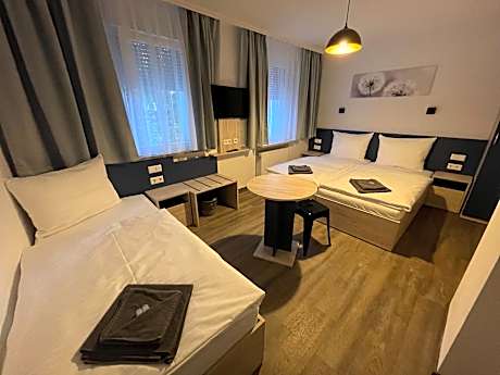 Dreibettzimmer Economy inkl. Frühstück