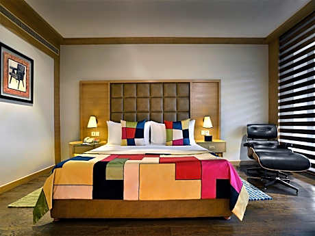 Premier King Room with 10% discount on F&SB, SPA & Laundry,Happy Hours deal offering 1+1 offer. Offer is available from 6:00 PM till 8:00 PM at The Circle Bar