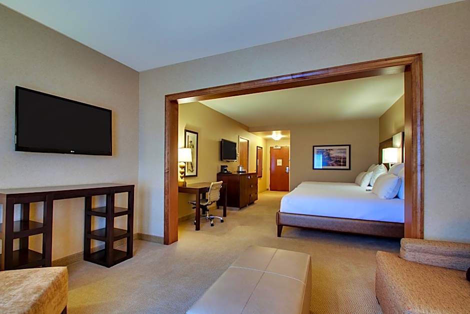 The Inn at Charles Town / Hollywood Casino