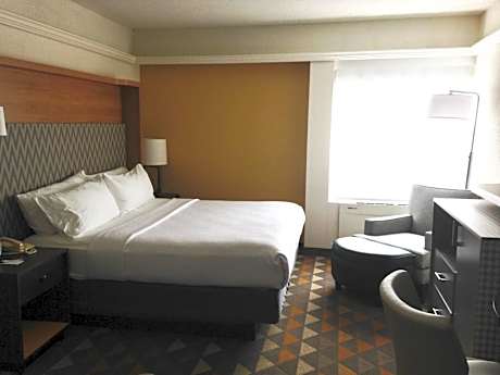 Standard King Room - Mobility Accessible