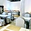 Vienna Hotel Zhuhai Xiangzhou Qinglv Road Theater