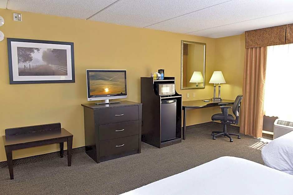 Hampton Inn By Hilton & Suites Alexandria