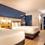 La Quinta Inn & Suites by Wyndham Danbury
