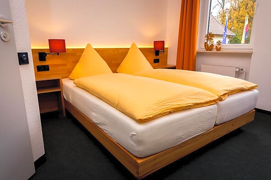 Wohlfühlhotel IM SCHLOSSPARK - Self CheckIn