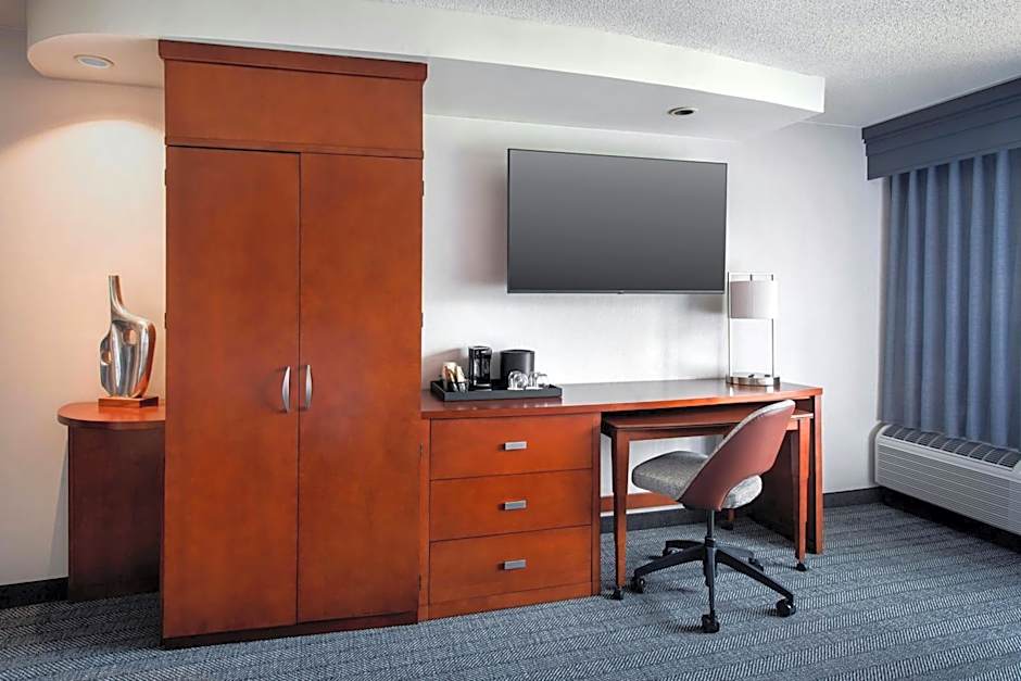 Courtyard by Marriott Paramus