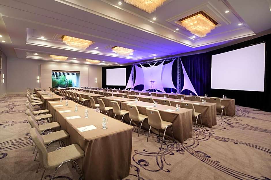 Avenue of the Arts Costa Mesa, a Tribute Portfolio Hotel