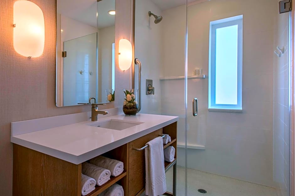 SpringHill Suites by Marriott Oceanside Beach