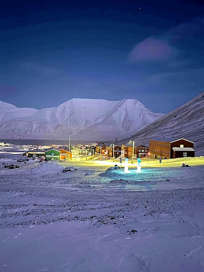 Gjestehuset 102 - your home away from home!