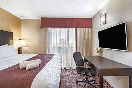 King Room with Kitchen, Non-Smoking