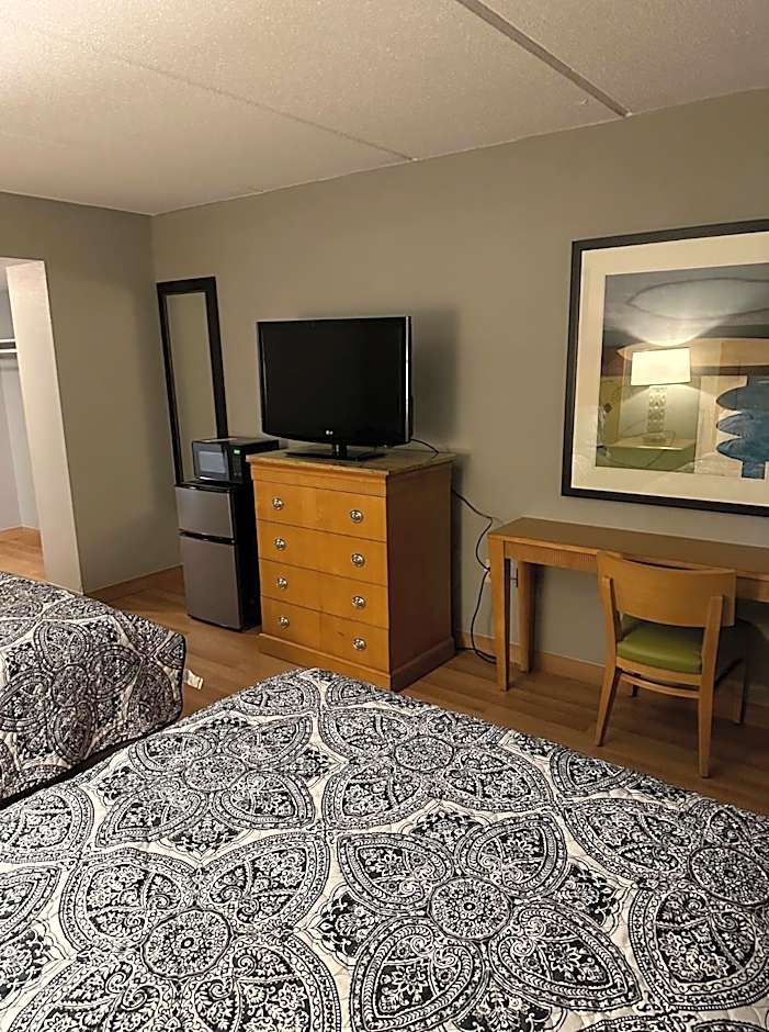 Madison Inn & Suites