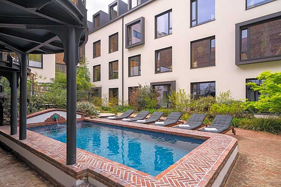 Latroupe Hotel Jardin Secret