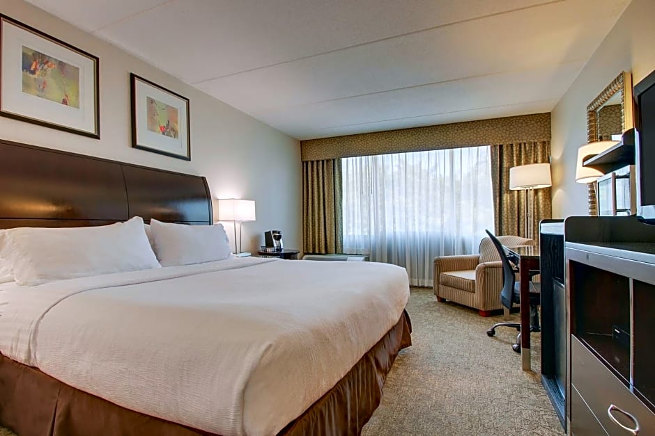 Holiday Inn Westbury-Long Island by IHG