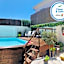 Boreal Porto Gaia - Patio & Pool