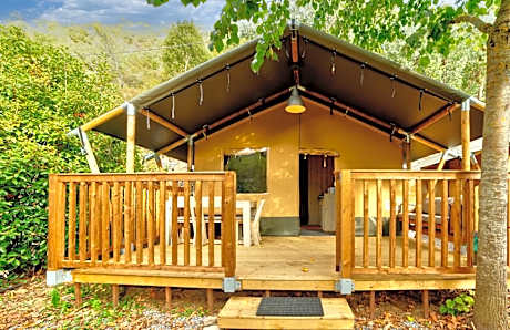 Executive Tent Suite