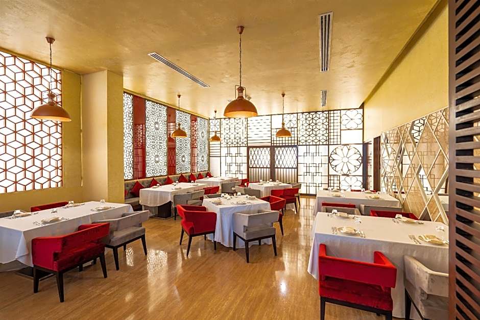 Radisson Hotel Muscat Panorama