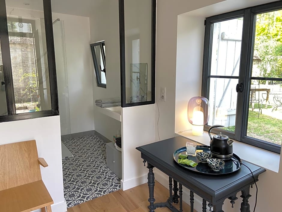 Cocon en lisière de forêt