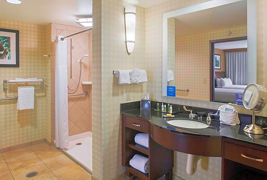 DoubleTree By Hilton Guest Suites Bentonville Rogers
