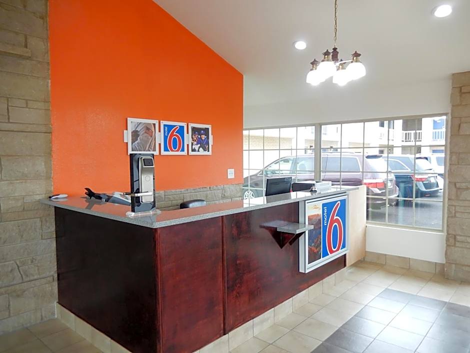 Motel 6-Childress, TX