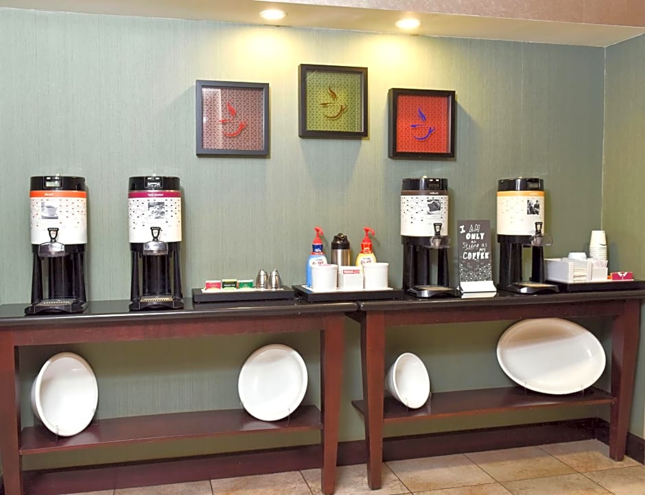 Hampton Inn & Suites Alexandria